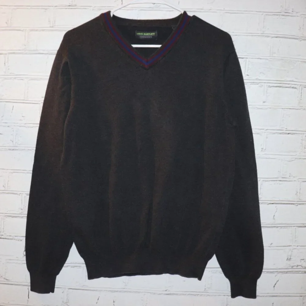 🖤 John Bartlett Consensus V‑Neck Sweater · Size Medium · Dark Gray with Stripe